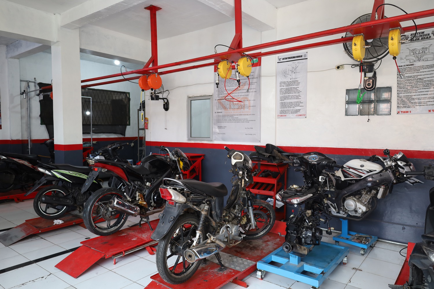 Bengkel Sepeda Motor TSM
